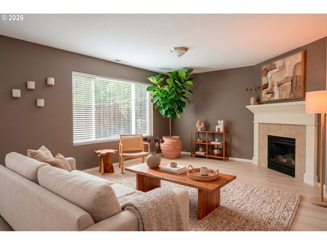 15565 BACHELOR Ave, Sandy, OR 97055
