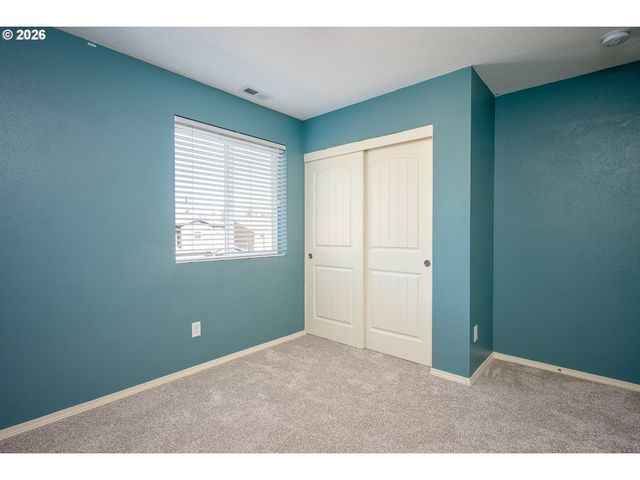 15565 BACHELOR Ave, Sandy, OR 97055