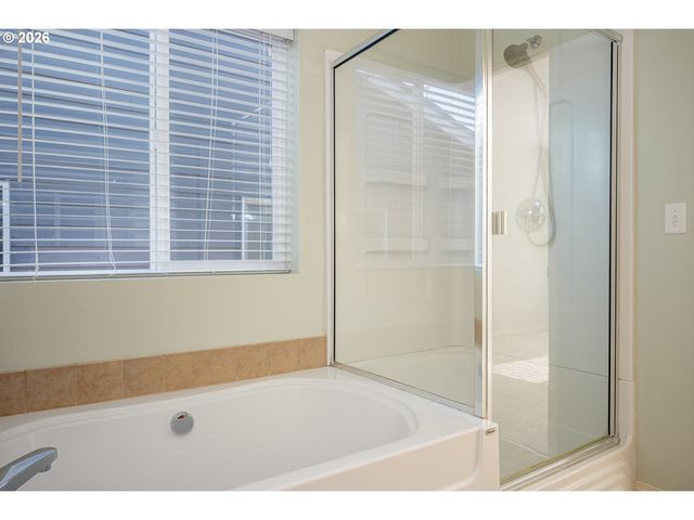15565 BACHELOR Ave, Sandy, OR 97055