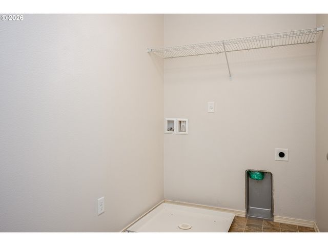 15565 BACHELOR Ave, Sandy, OR 97055