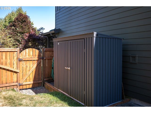 15565 BACHELOR Ave, Sandy, OR 97055