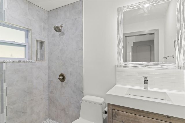 7913 NW 72nd Ave 0, Tamarac, FL 33321