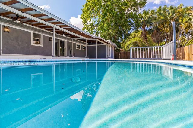 7913 NW 72nd Ave 0, Tamarac, FL 33321