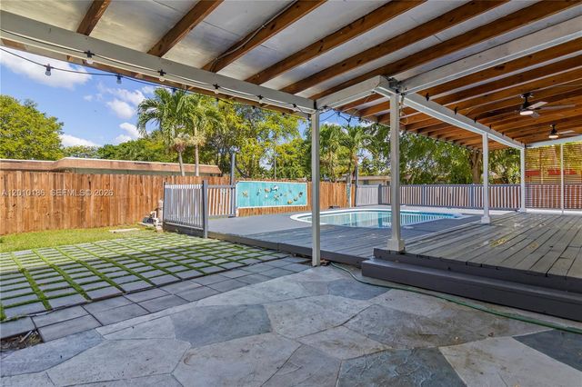 7913 NW 72nd Ave 0, Tamarac, FL 33321