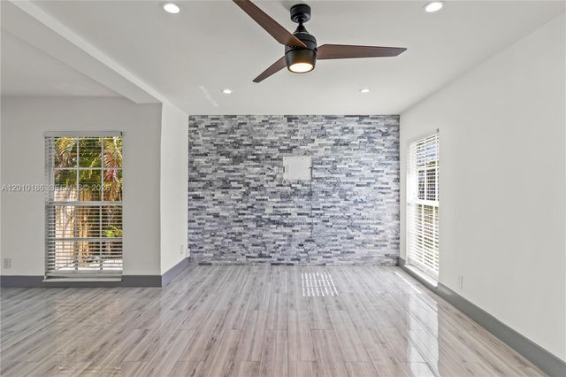 7913 NW 72nd Ave 0, Tamarac, FL 33321