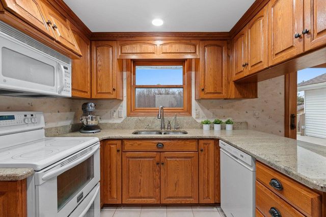 1420 GENEVA ROAD, De Pere, WI 54115