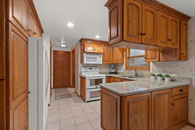 1420 GENEVA ROAD, De Pere, WI 54115