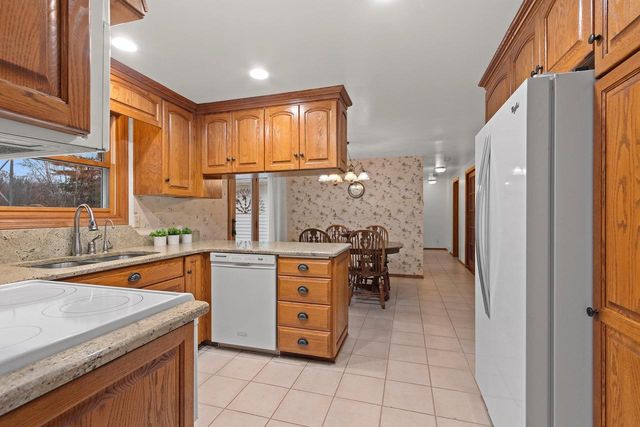 1420 GENEVA ROAD, De Pere, WI 54115