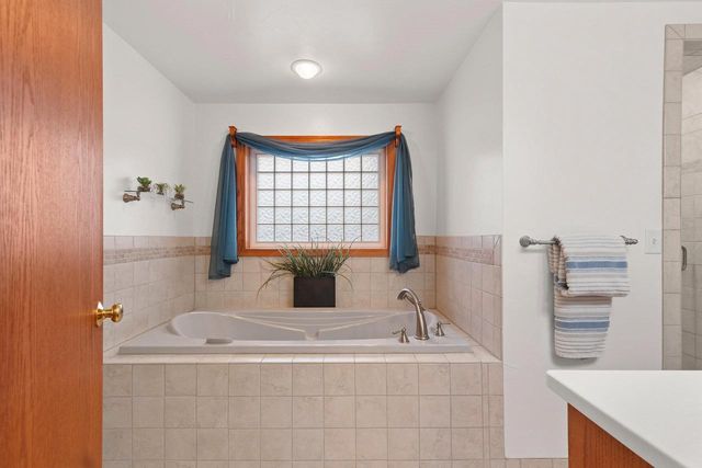 1420 GENEVA ROAD, De Pere, WI 54115