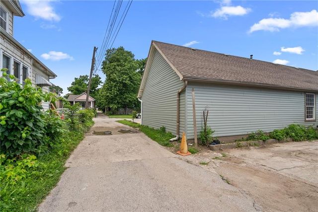 1617 METROPOLITAN Avenue, Kansas City, KS 66103