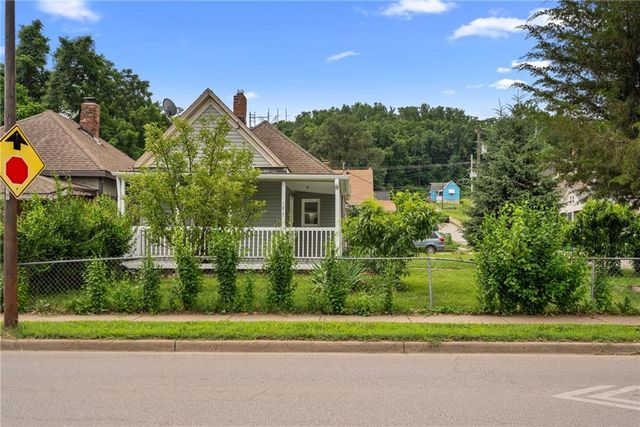 1617 METROPOLITAN Avenue, Kansas City, KS 66103
