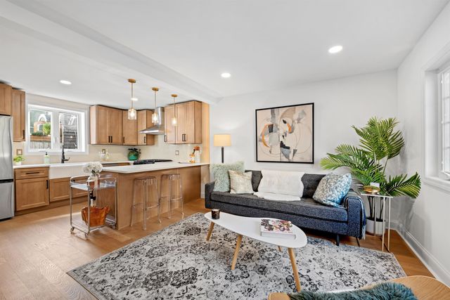 419 2ND ST, Jc, Downtown, NJ 07302