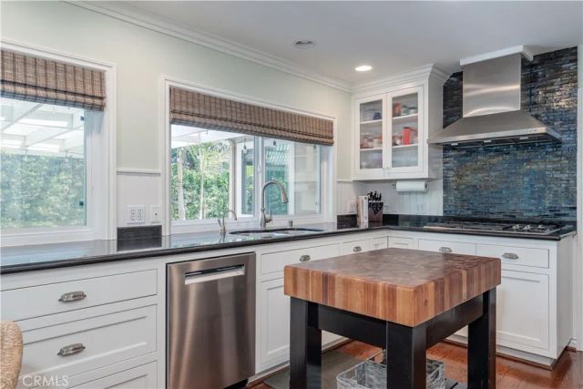 5511 Wendy Circle, Huntington Beach, CA 92649