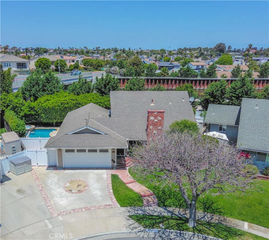 5511 Wendy Circle, Huntington Beach, CA 92649