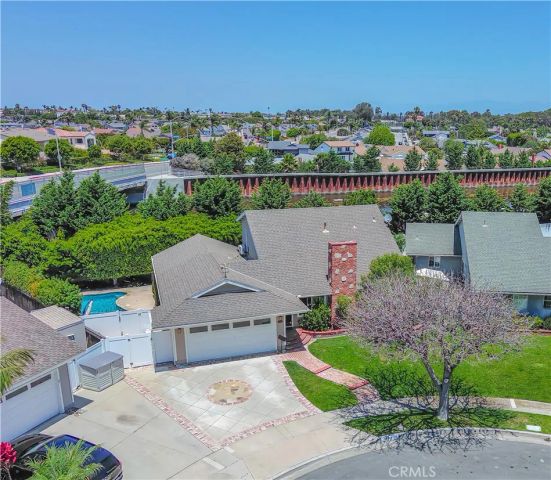 5511 Wendy Circle, Huntington Beach, CA 92649
