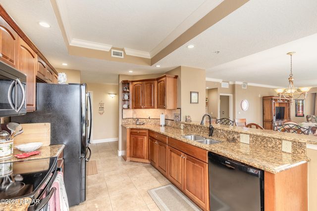 2403 S Atlantic Ave Apt 201, Daytona Beach, FL 32118