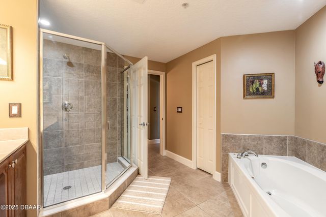 2403 S Atlantic Ave Apt 201, Daytona Beach, FL 32118