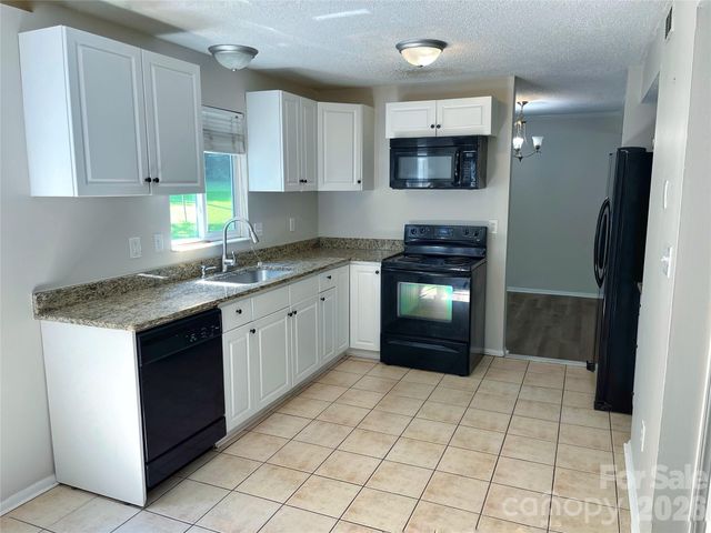 9524 Robert Burns Court, Charlotte, NC 28213