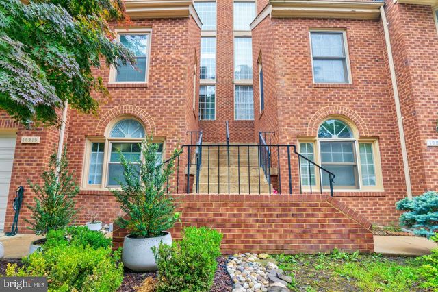 10219 ASPEN WILLOW DR, Fairfax, VA 22032