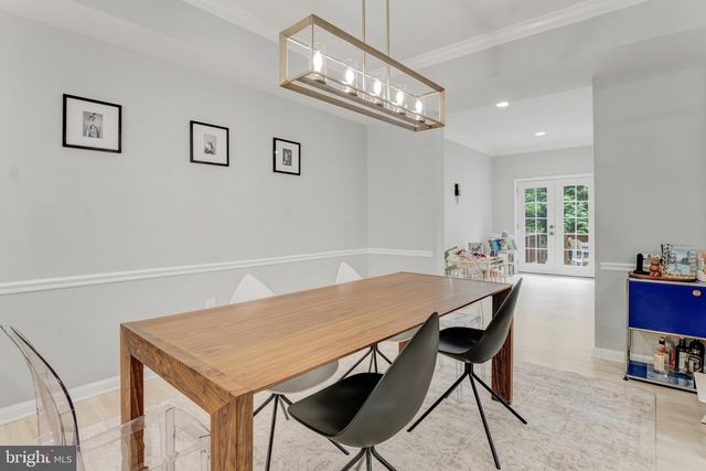 10219 ASPEN WILLOW DR, Fairfax, VA 22032