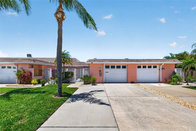 555 BOCA CIEGA POINT BOULEVARD S 555, St Petersburg, FL 33708