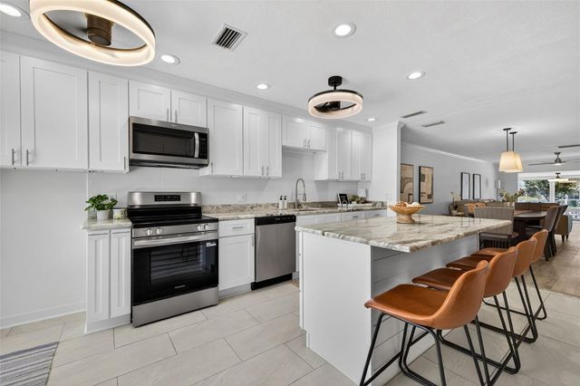 555 BOCA CIEGA POINT BOULEVARD S 555, St Petersburg, FL 33708