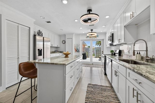 555 BOCA CIEGA POINT BOULEVARD S 555, St Petersburg, FL 33708