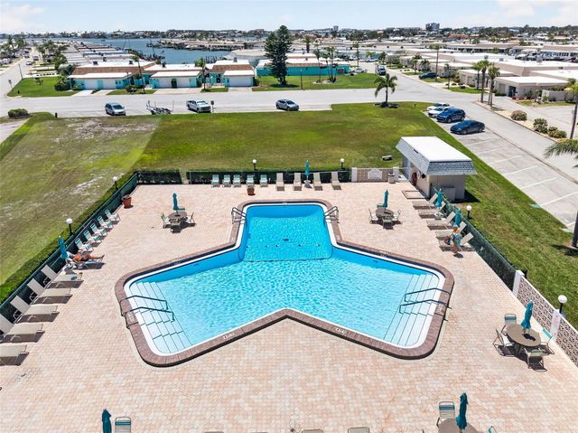 555 BOCA CIEGA POINT BOULEVARD S 555, St Petersburg, FL 33708