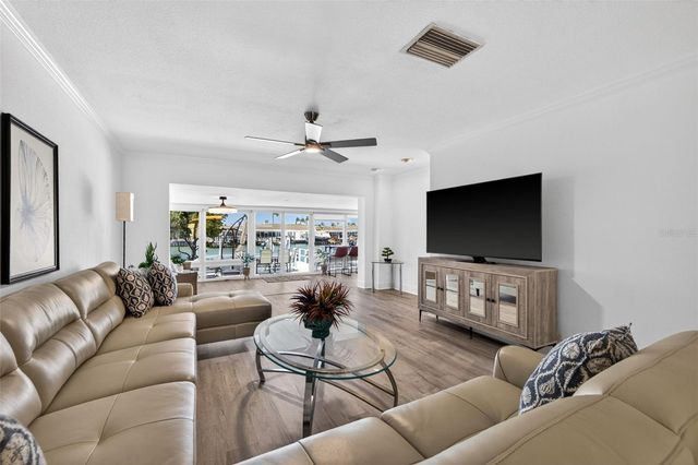 555 BOCA CIEGA POINT BOULEVARD S 555, St Petersburg, FL 33708