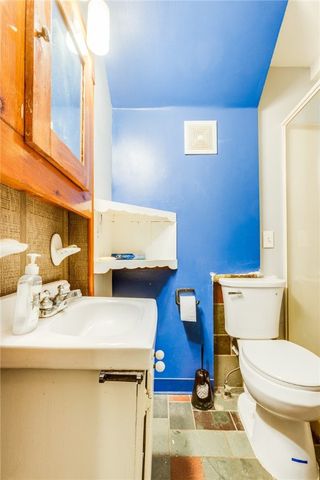 2242 Milligan Ave, Swissvale, PA 15218