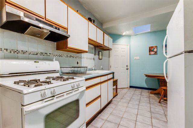 2242 Milligan Ave, Swissvale, PA 15218