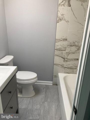 822 4TH AVE, Bristol, PA 19007