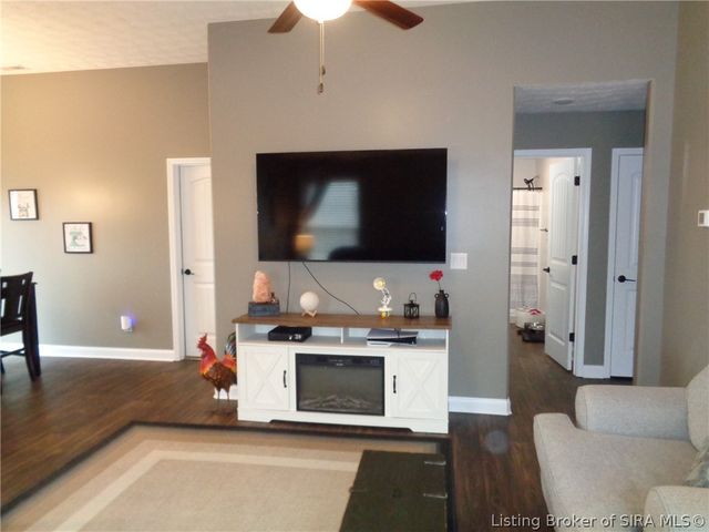 9024 Woodford Drive, Charlestown, IN 47111