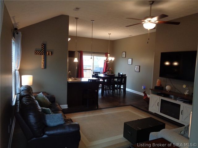 9024 Woodford Drive, Charlestown, IN 47111
