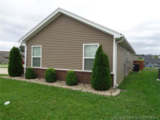 9024 Woodford Drive, Charlestown, IN 47111