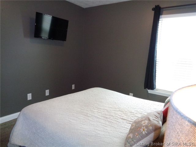 9024 Woodford Drive, Charlestown, IN 47111