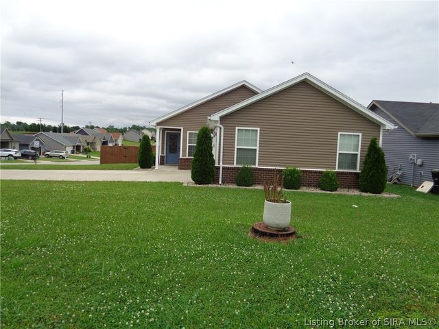 9024 Woodford Drive, Charlestown, IN 47111