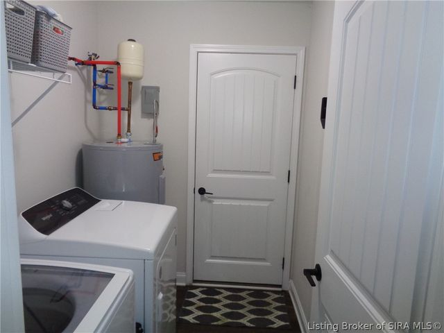 9024 Woodford Drive, Charlestown, IN 47111