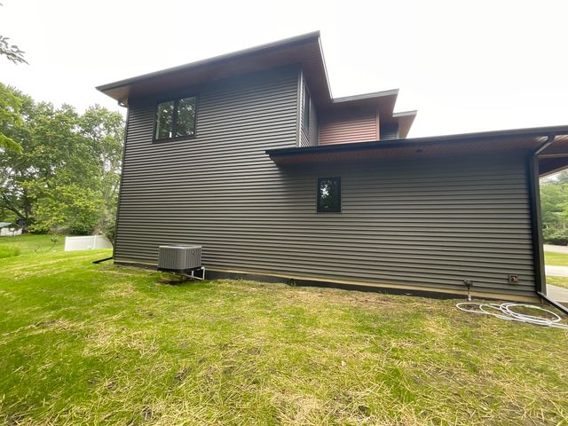 1418 Blue Star Highway, South Haven, MI 49090