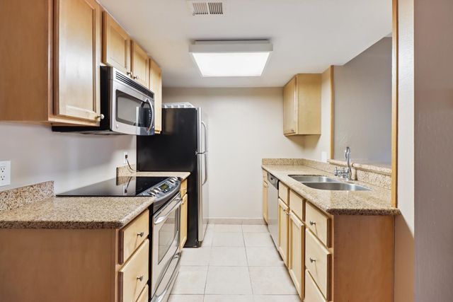 985 Fulton Ave #471, Sacramento, CA 95825