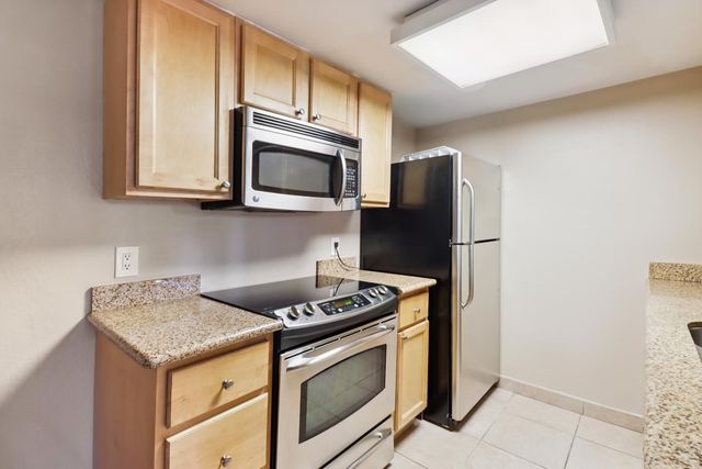 985 Fulton Ave #471, Sacramento, CA 95825