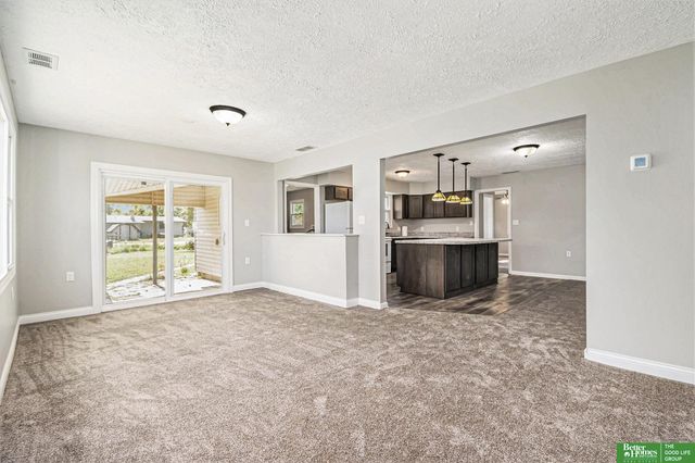 102 Oak Lane, Ashland, NE 68003