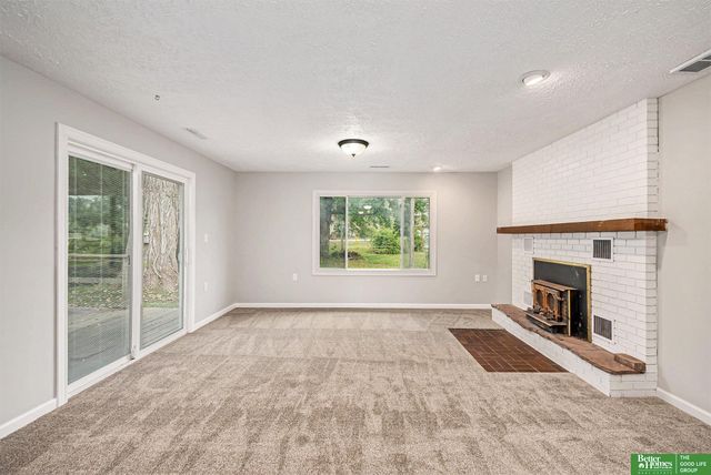 102 Oak Lane, Ashland, NE 68003