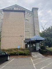 201 Thorndike St 2-27, Lowell, MA 01852