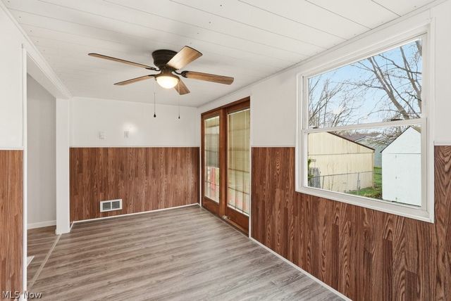 321 Adams Street, Newton Falls, OH 44444