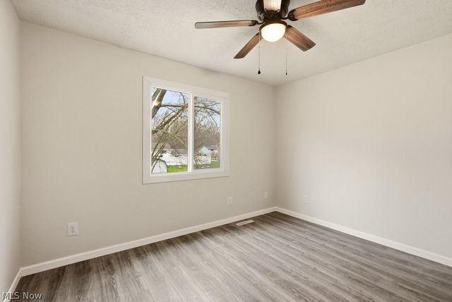 321 Adams Street, Newton Falls, OH 44444