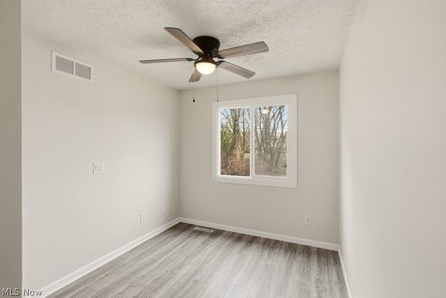 321 Adams Street, Newton Falls, OH 44444