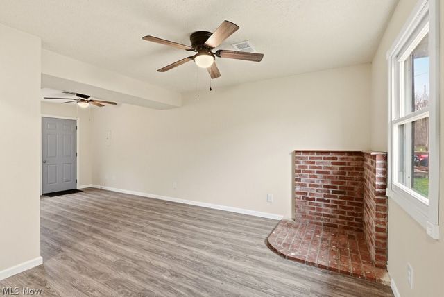 321 Adams Street, Newton Falls, OH 44444