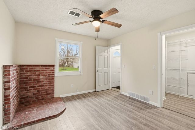 321 Adams Street, Newton Falls, OH 44444