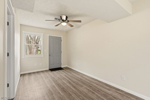 321 Adams Street, Newton Falls, OH 44444